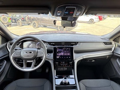 2025 Jeep Grand Cherokee Laredo X