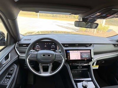 2026 Jeep Grand Cherokee Laredo Altitude