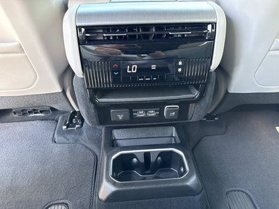 2026 Jeep Grand Wagoneer 4x2