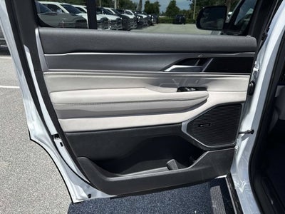 2026 Jeep Grand Wagoneer 4x2