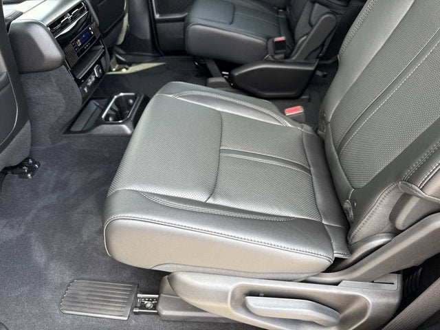 2026 Jeep Grand Wagoneer 4x2