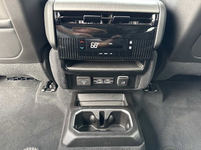 2026 Jeep Grand Wagoneer 4x2