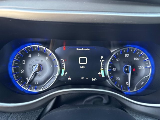 2027 Chrysler Pacifica Select