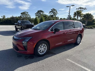2027 Chrysler Pacifica Select