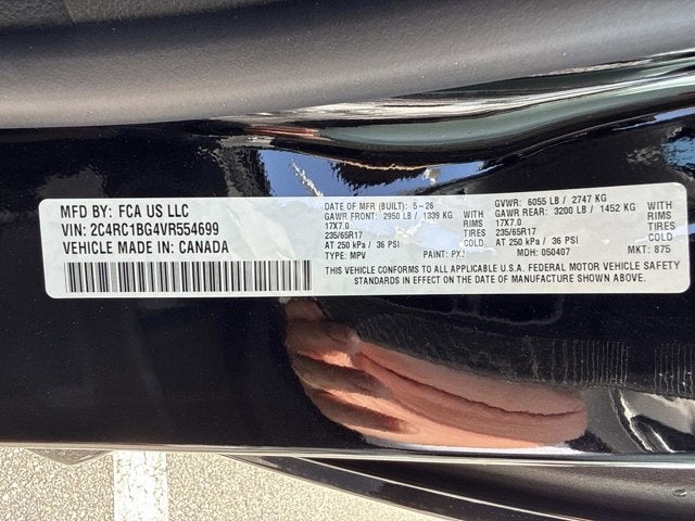 2027 Chrysler Pacifica Select