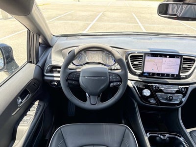 2027 Chrysler Pacifica Limited