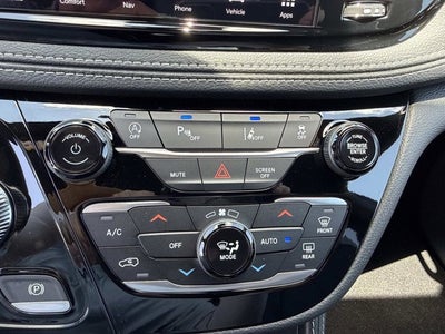 2027 Chrysler Pacifica Limited