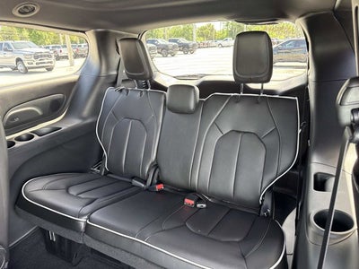2027 Chrysler Pacifica Limited