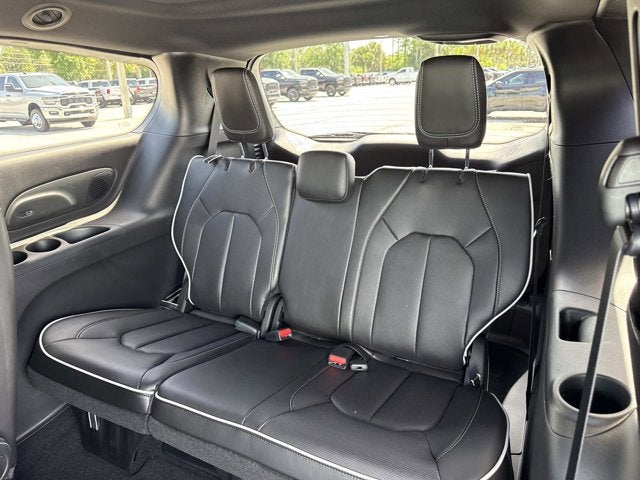 2027 Chrysler Pacifica Limited