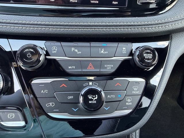 2027 Chrysler Pacifica Limited