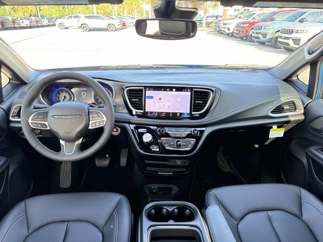 2027 Chrysler Pacifica Limited