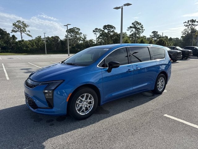 2027 Chrysler Pacifica Limited