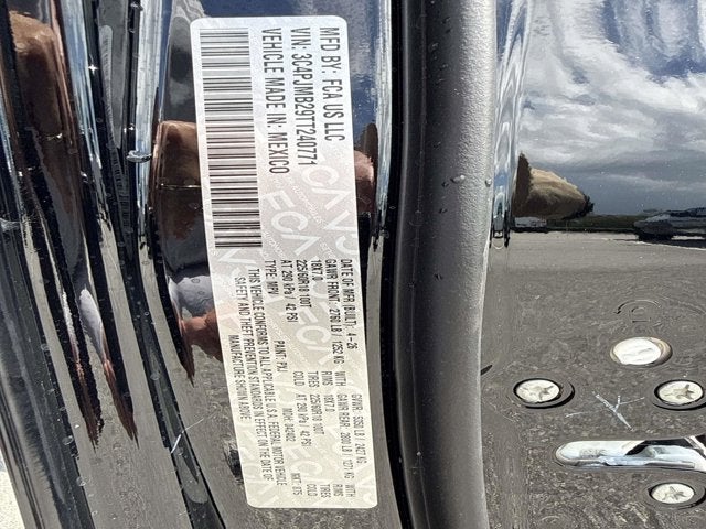 2026 Jeep Cherokee Laredo
