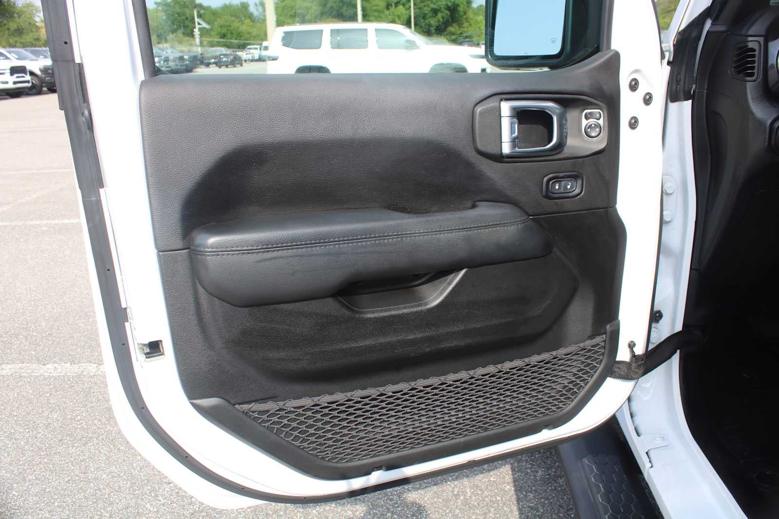 2022 Jeep Wrangler Unlimited Sahara Altitude