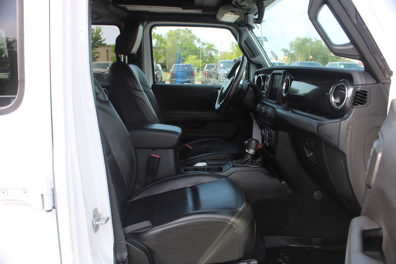2022 Jeep Wrangler Unlimited Sahara Altitude