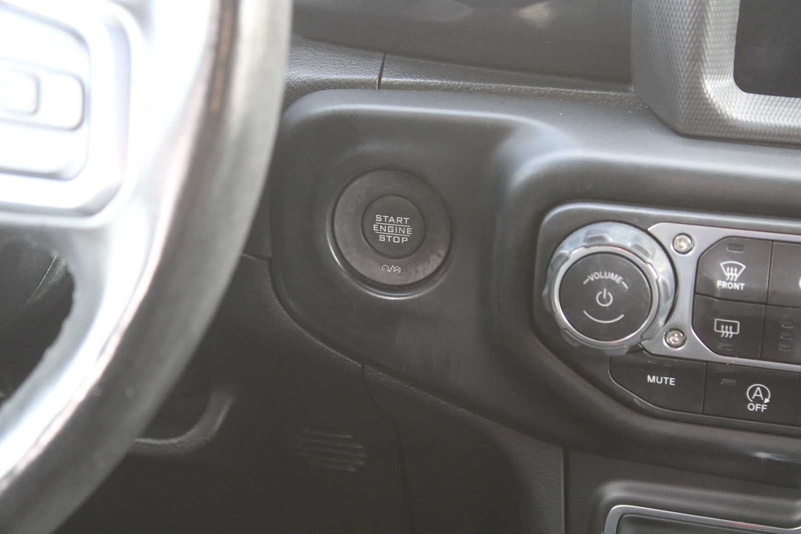 2022 Jeep Wrangler Unlimited Sahara Altitude