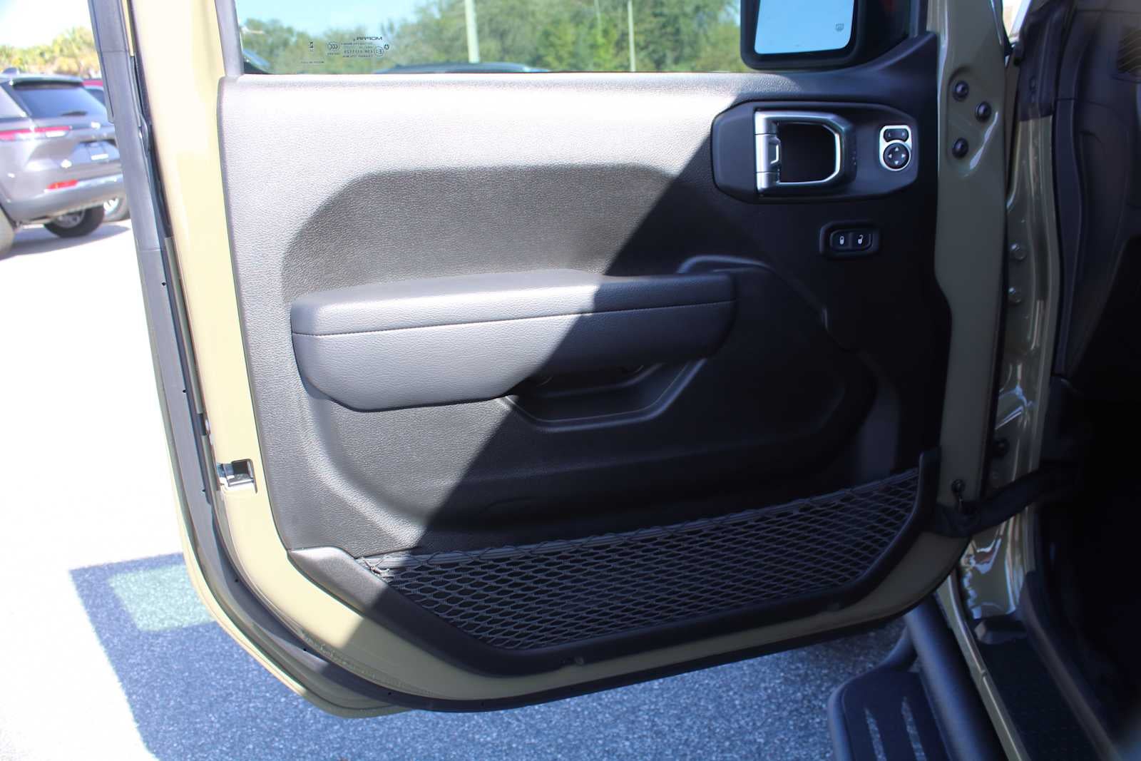 2025 Jeep Wrangler 4-Door Willys 4x4