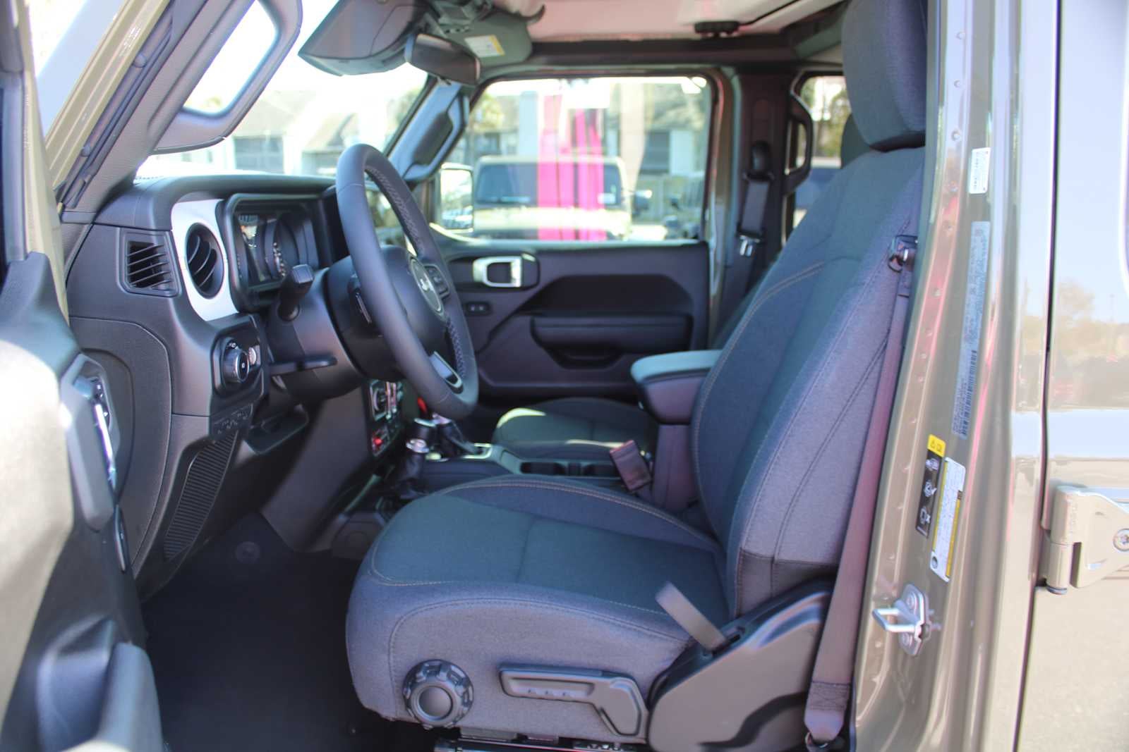 2025 Jeep Wrangler 4-Door Willys 4x4