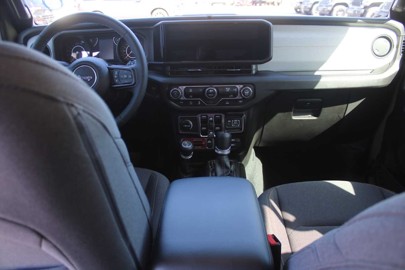 2025 Jeep Wrangler 4-Door Willys 4x4