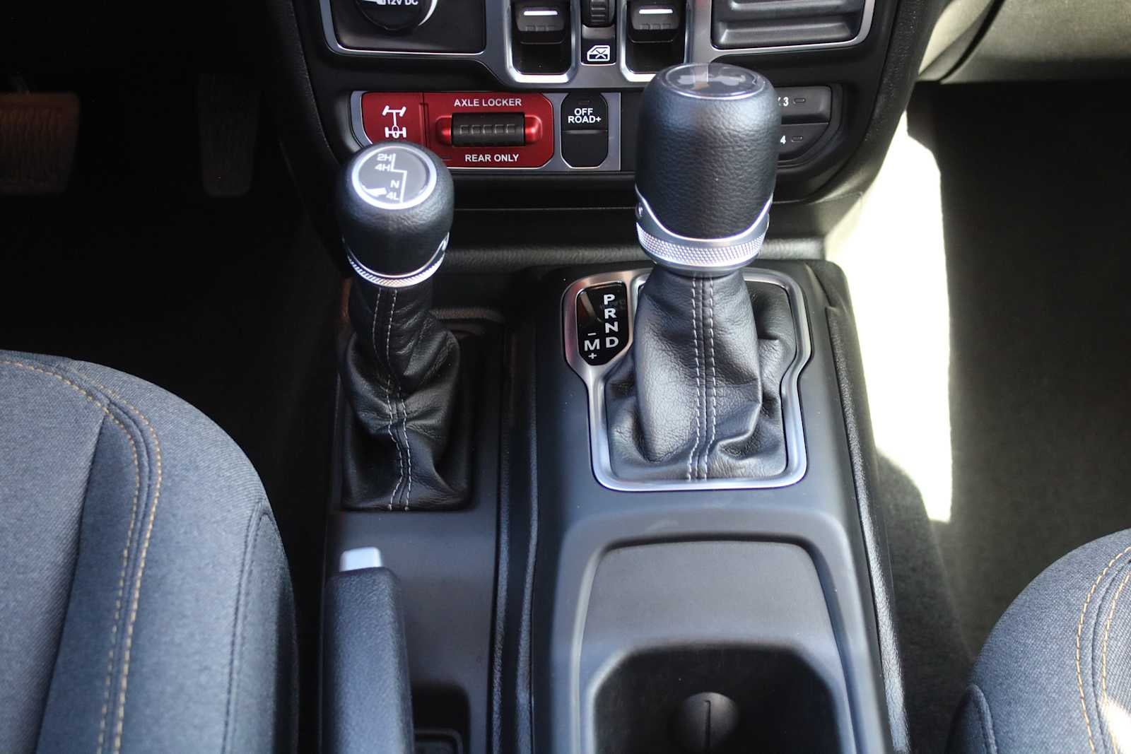 2025 Jeep Wrangler 4-Door Willys 4x4