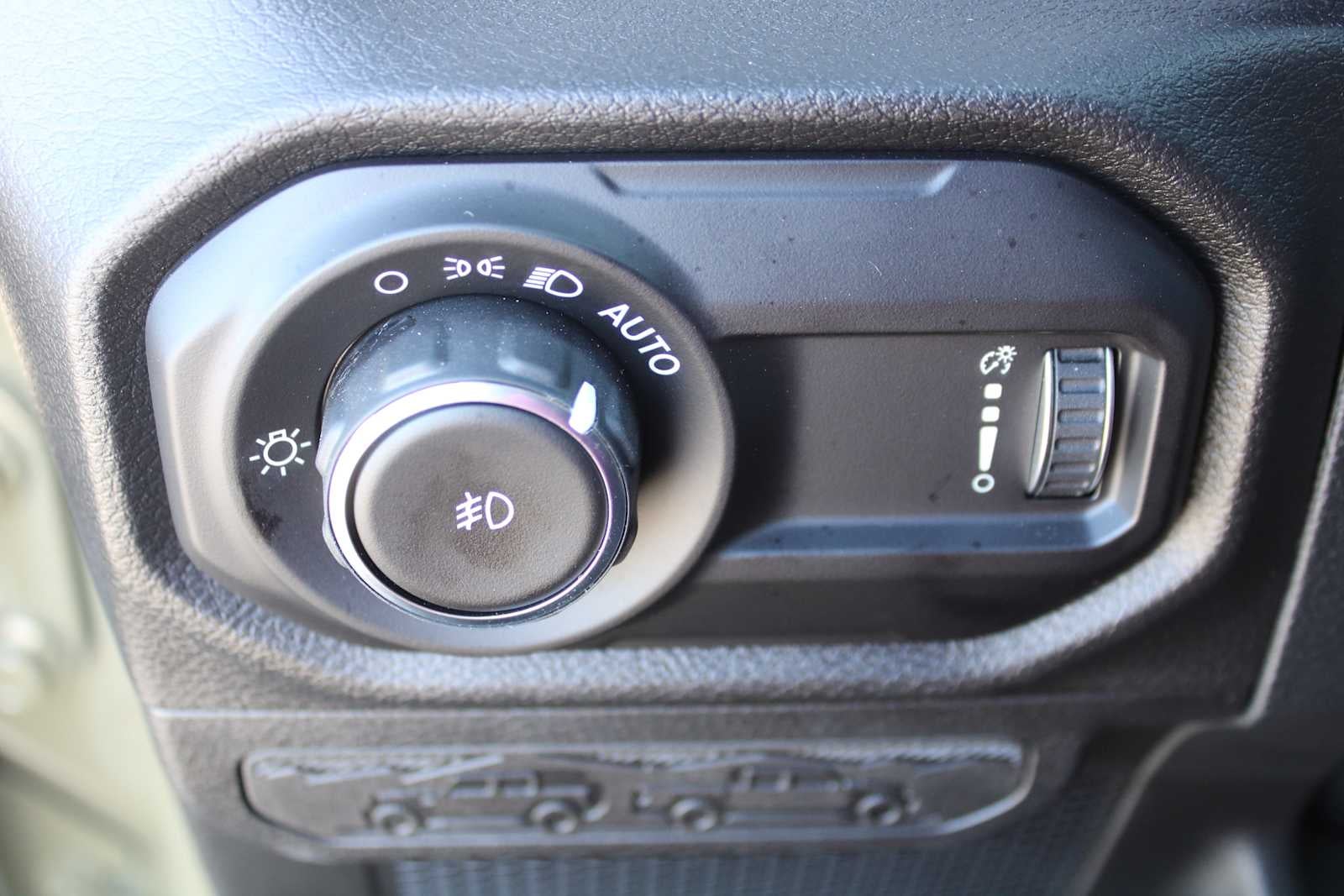 2025 Jeep Wrangler 4-Door Willys 4x4