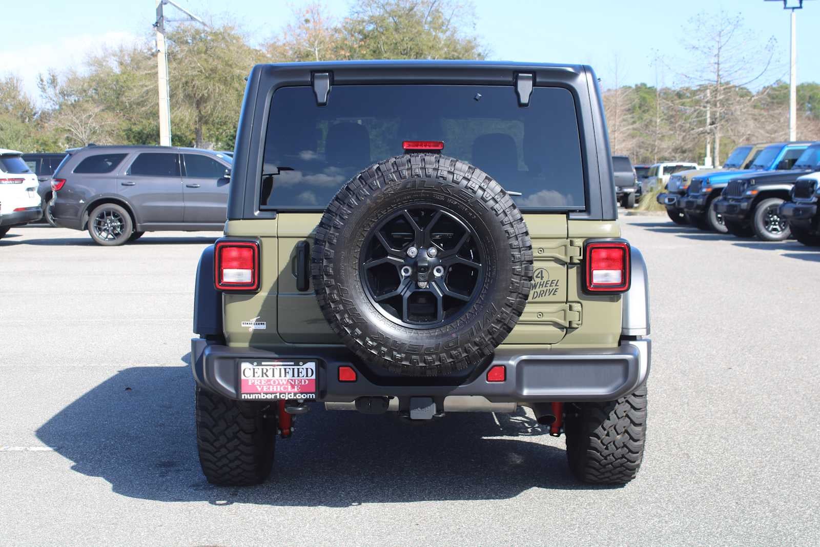 2025 Jeep Wrangler 4-Door Willys 4x4
