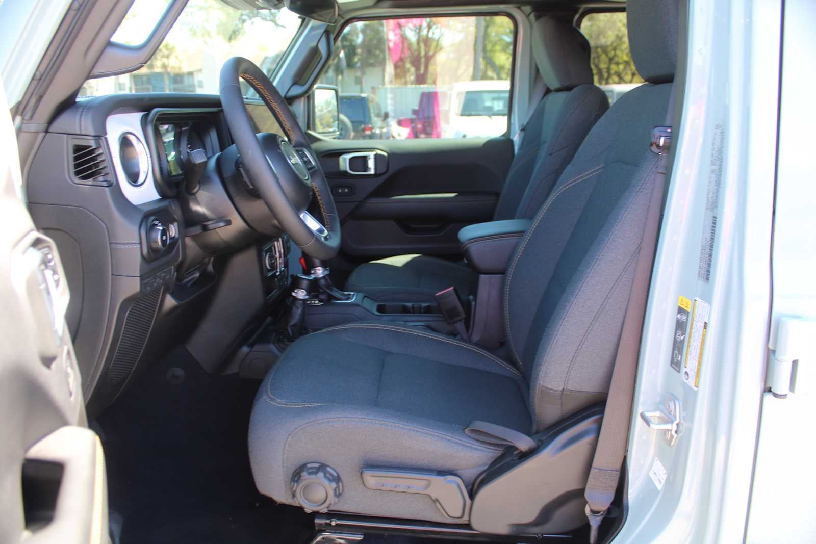 2024 Jeep Wrangler 4-Door Sahara 4x4