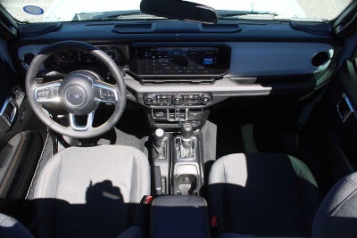 2024 Jeep Wrangler 4-Door Sahara 4x4