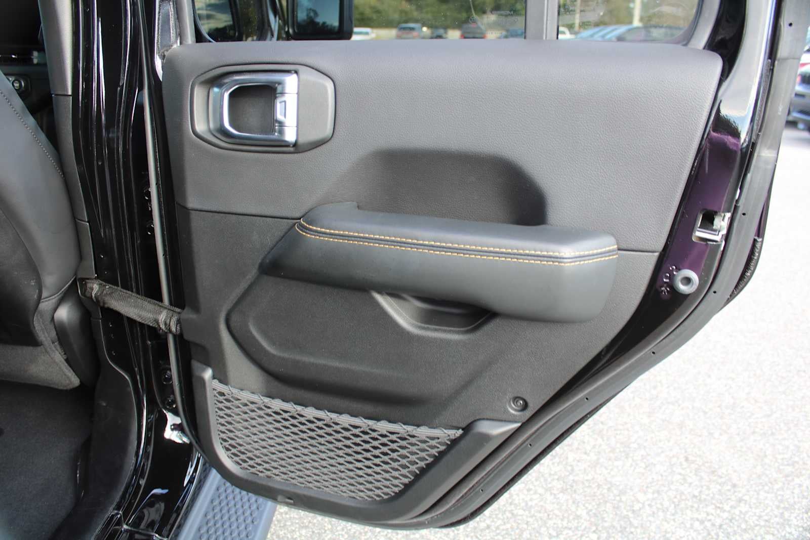 2024 Jeep Wrangler 4-Door Sahara 4x4