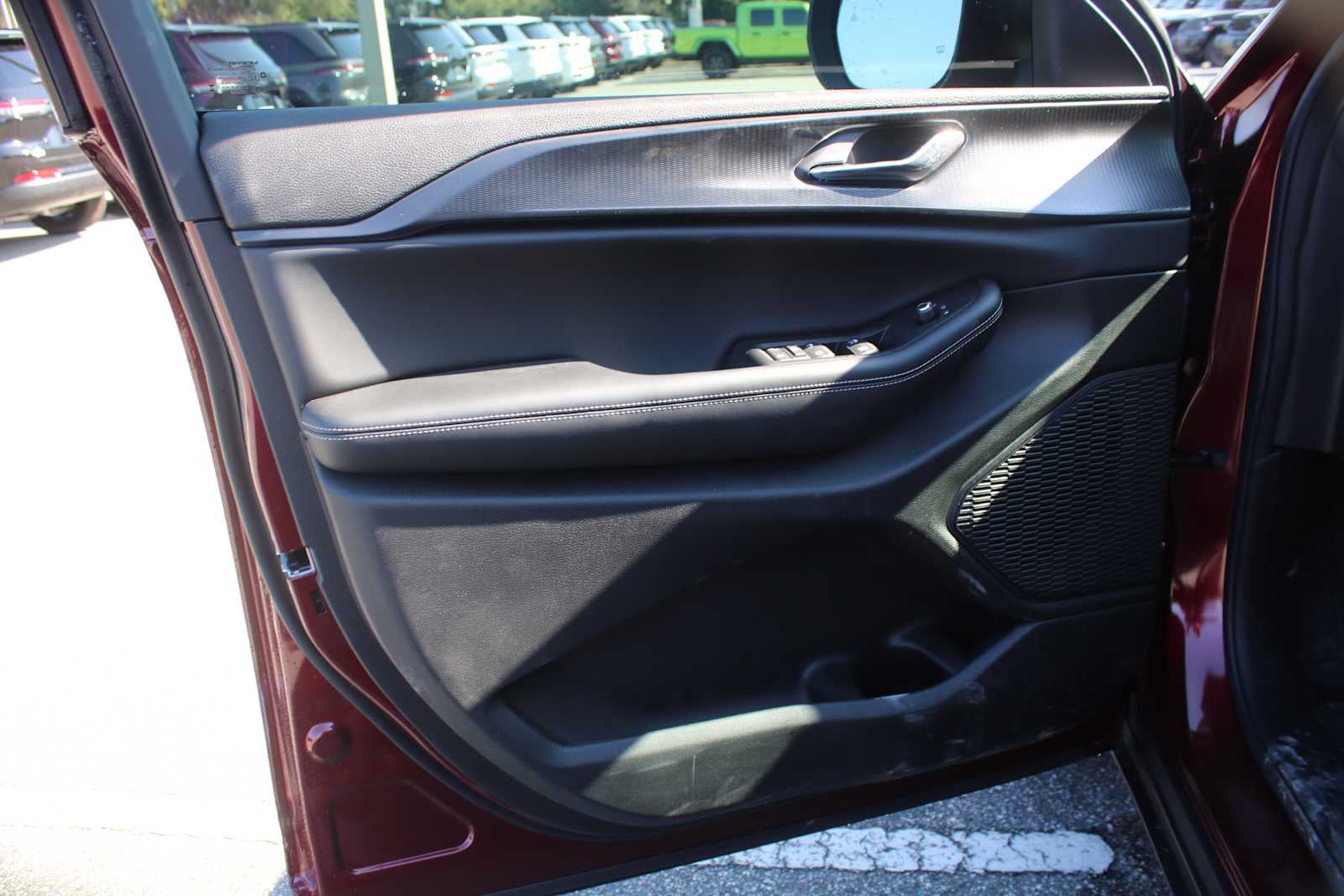 2025 Jeep Grand Cherokee GRAND CHEROKEE LAREDO X 4X2