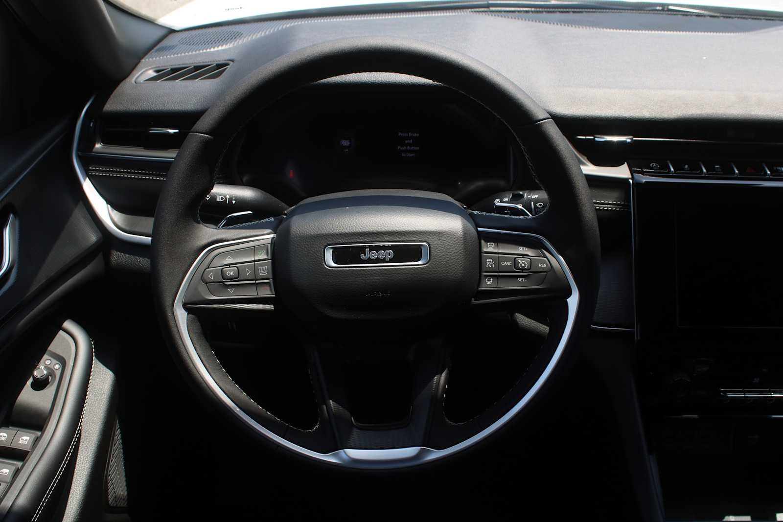2026 Jeep Grand Cherokee Laredo X