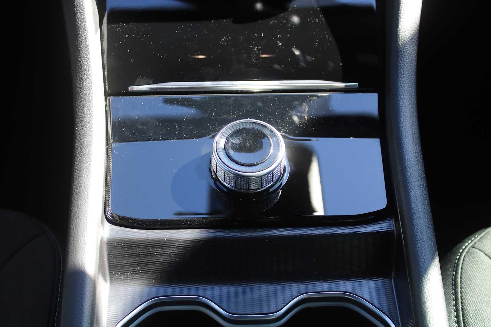 2025 Jeep Grand Cherokee GRAND CHEROKEE LAREDO X 4X2