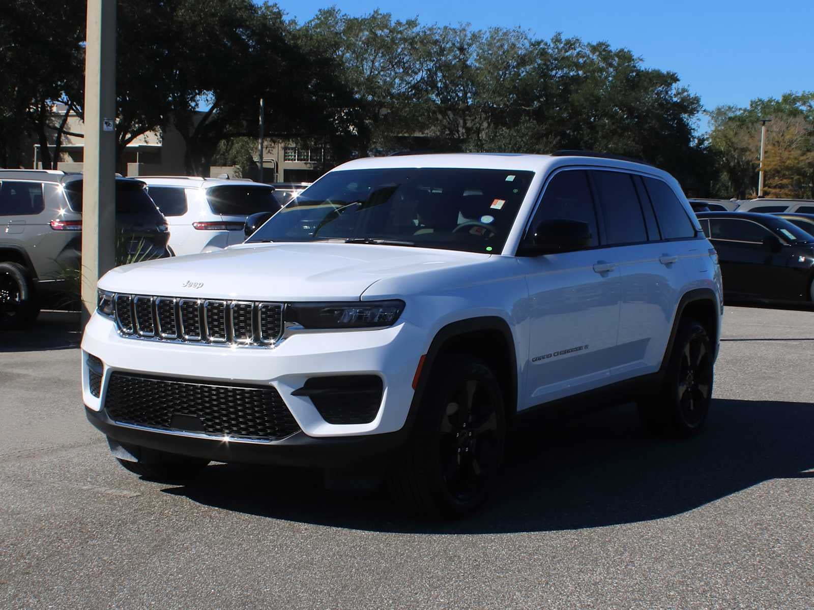 2025 Jeep Grand Cherokee Laredo X
