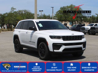 2026 Jeep Grand Cherokee Laredo Altitude