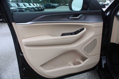 2025 Jeep Grand Cherokee GRAND CHEROKEE LIMITED 4X2