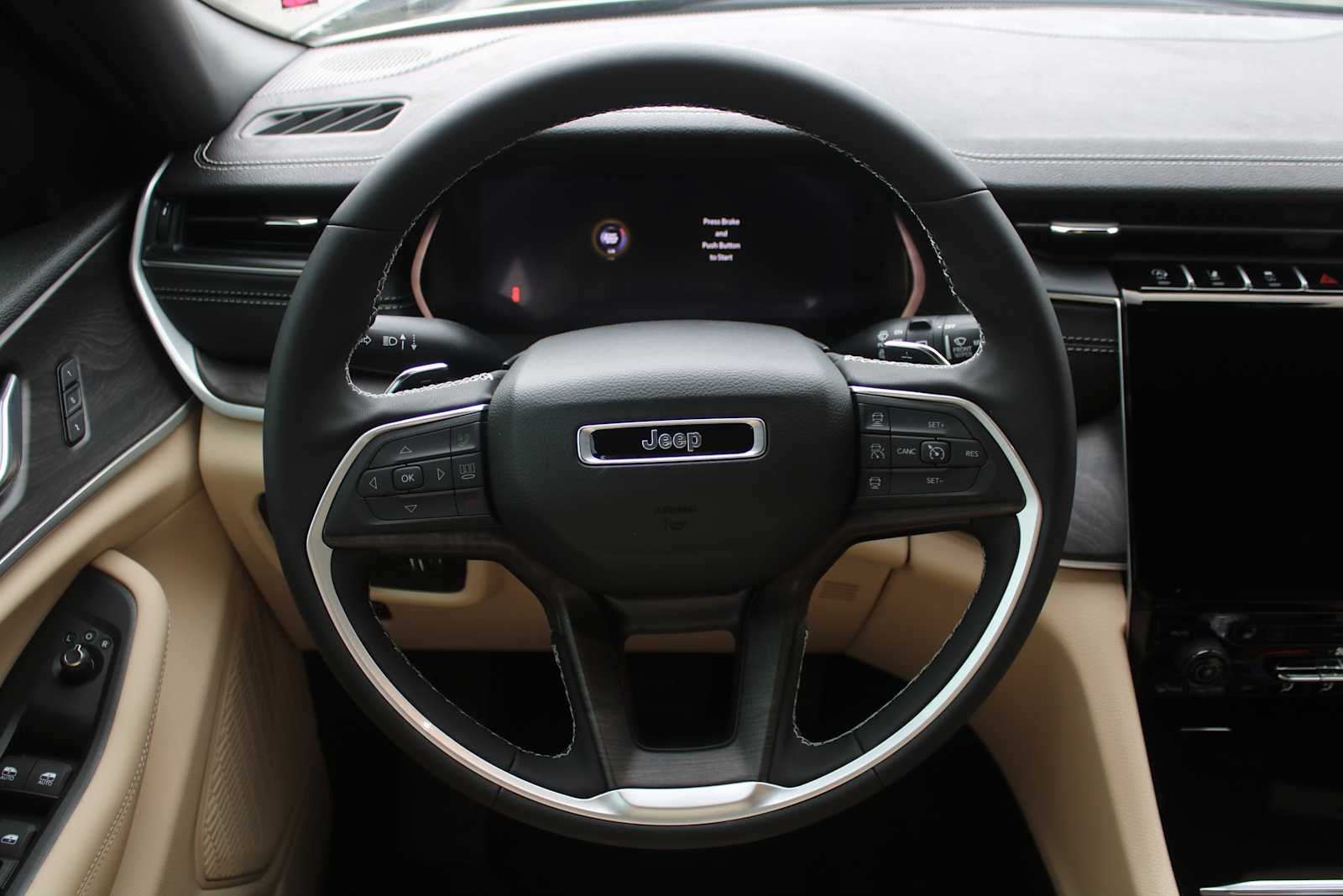 2025 Jeep Grand Cherokee GRAND CHEROKEE LIMITED 4X2