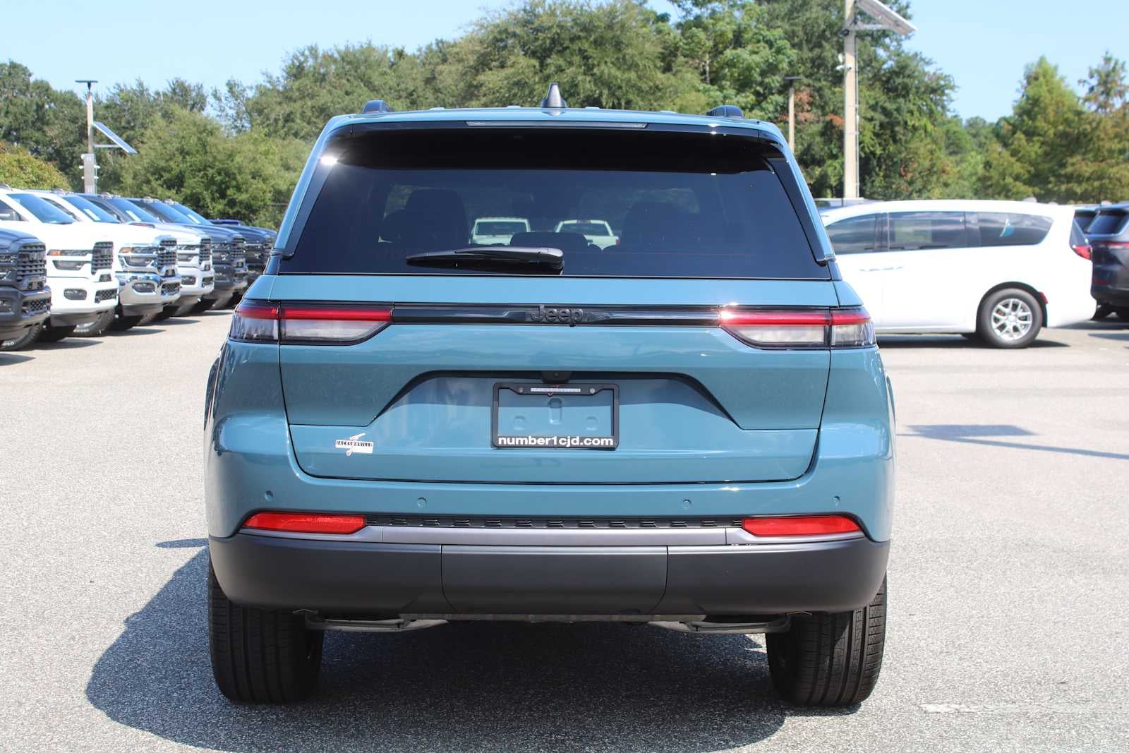 2027 Jeep Grand Cherokee Limited