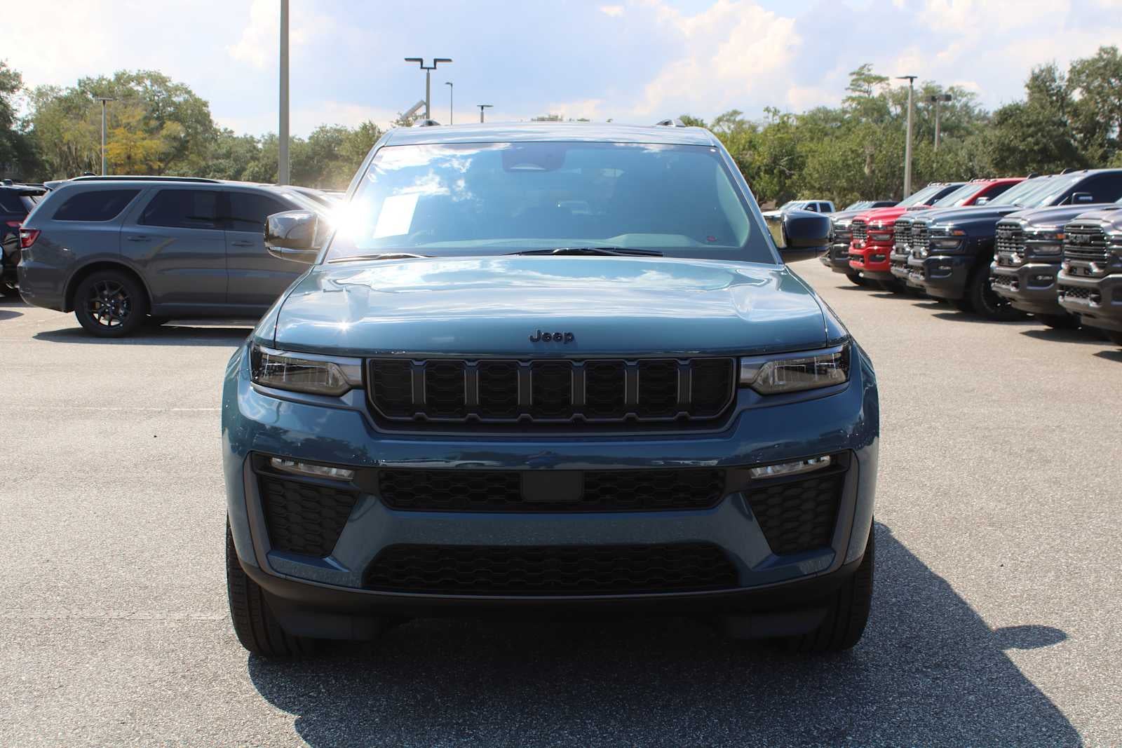 2027 Jeep Grand Cherokee Limited