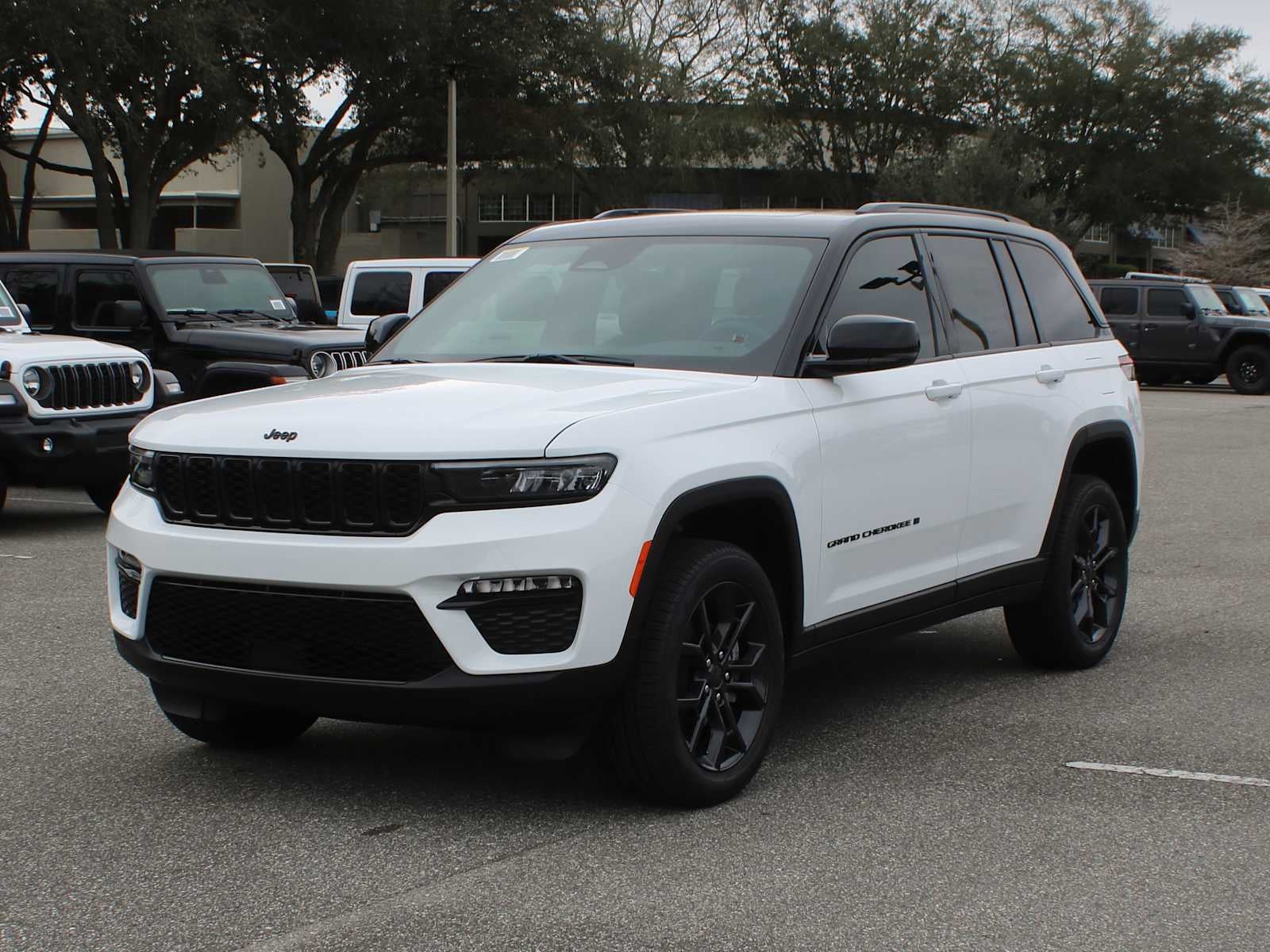 2025 Jeep Grand Cherokee GRAND CHEROKEE LIMITED 4X4