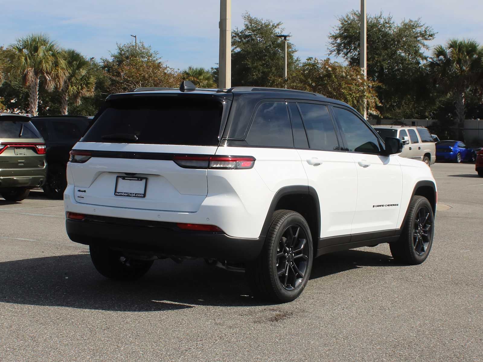 2025 Jeep Grand Cherokee GRAND CHEROKEE LIMITED 4X4