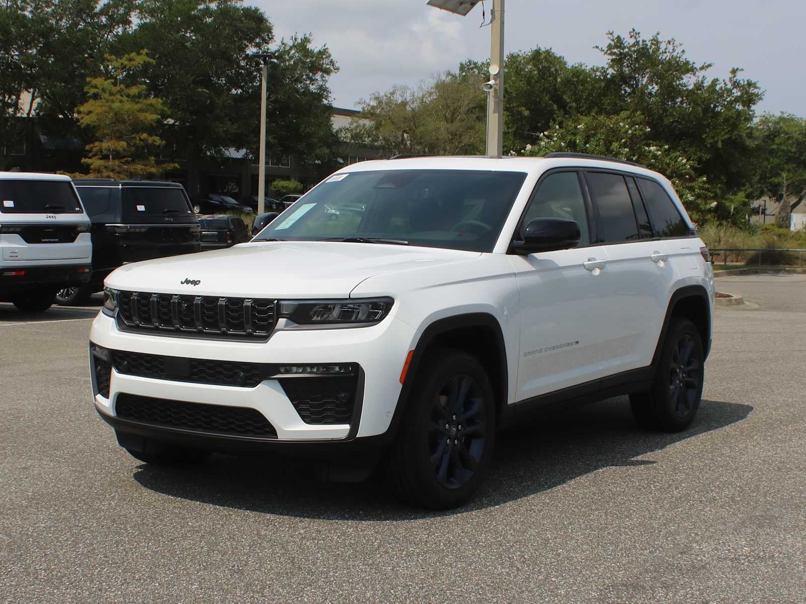 2026 Jeep Grand Cherokee 85th Anniversary Edition