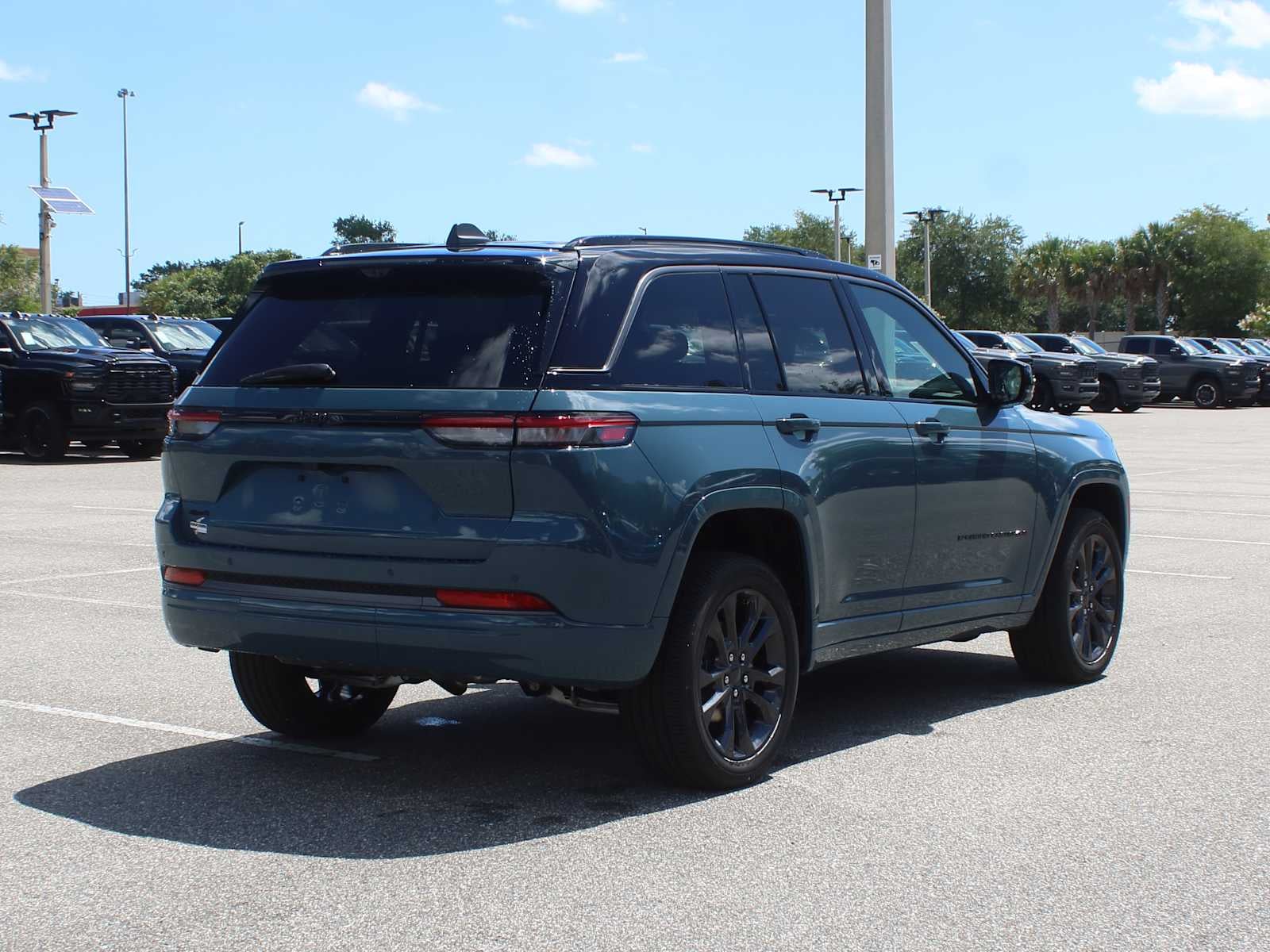 2026 Jeep Grand Cherokee Limited Reserve