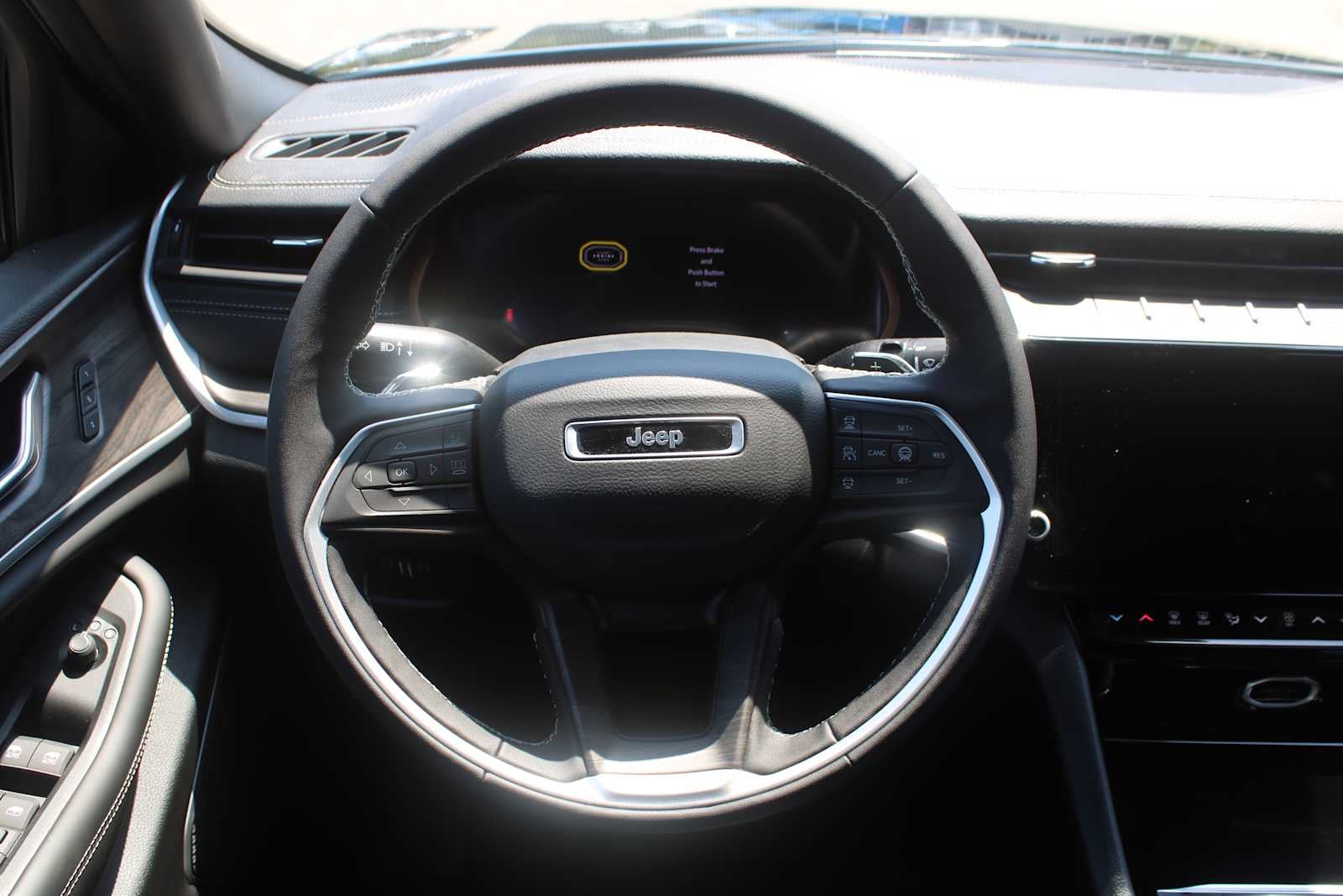 2026 Jeep Grand Cherokee Limited Reserve