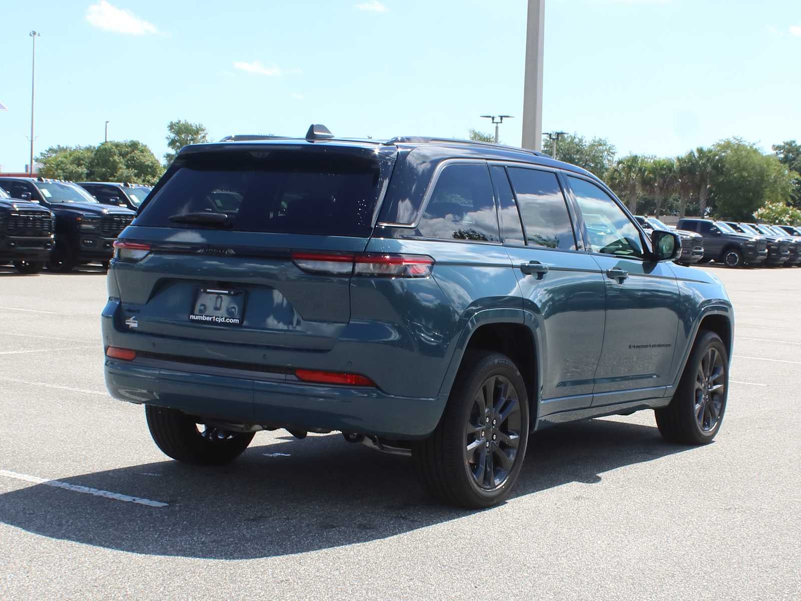 2026 Jeep Grand Cherokee Limited Reserve