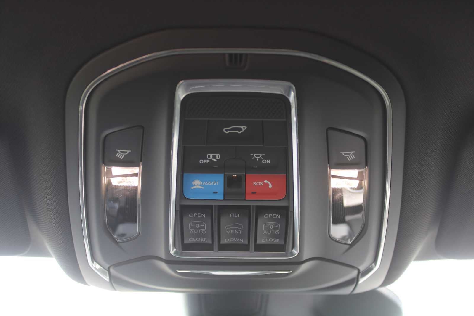 2027 Jeep Grand Cherokee Limited Reserve
