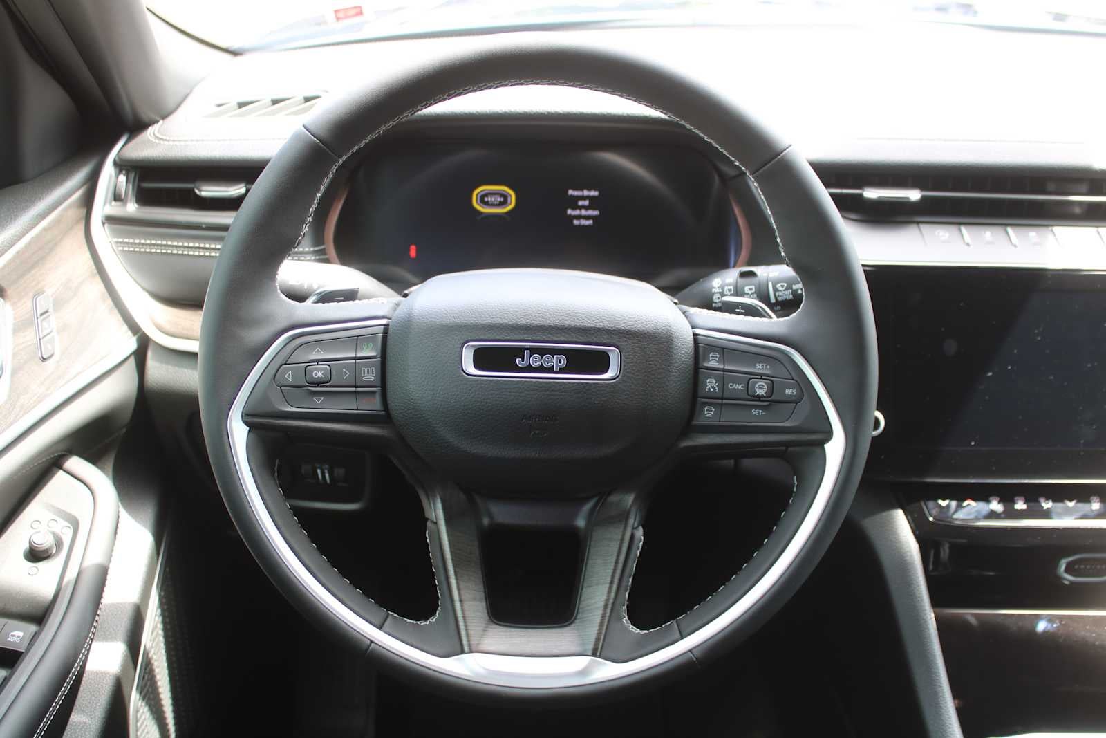 2027 Jeep Grand Cherokee Limited Reserve