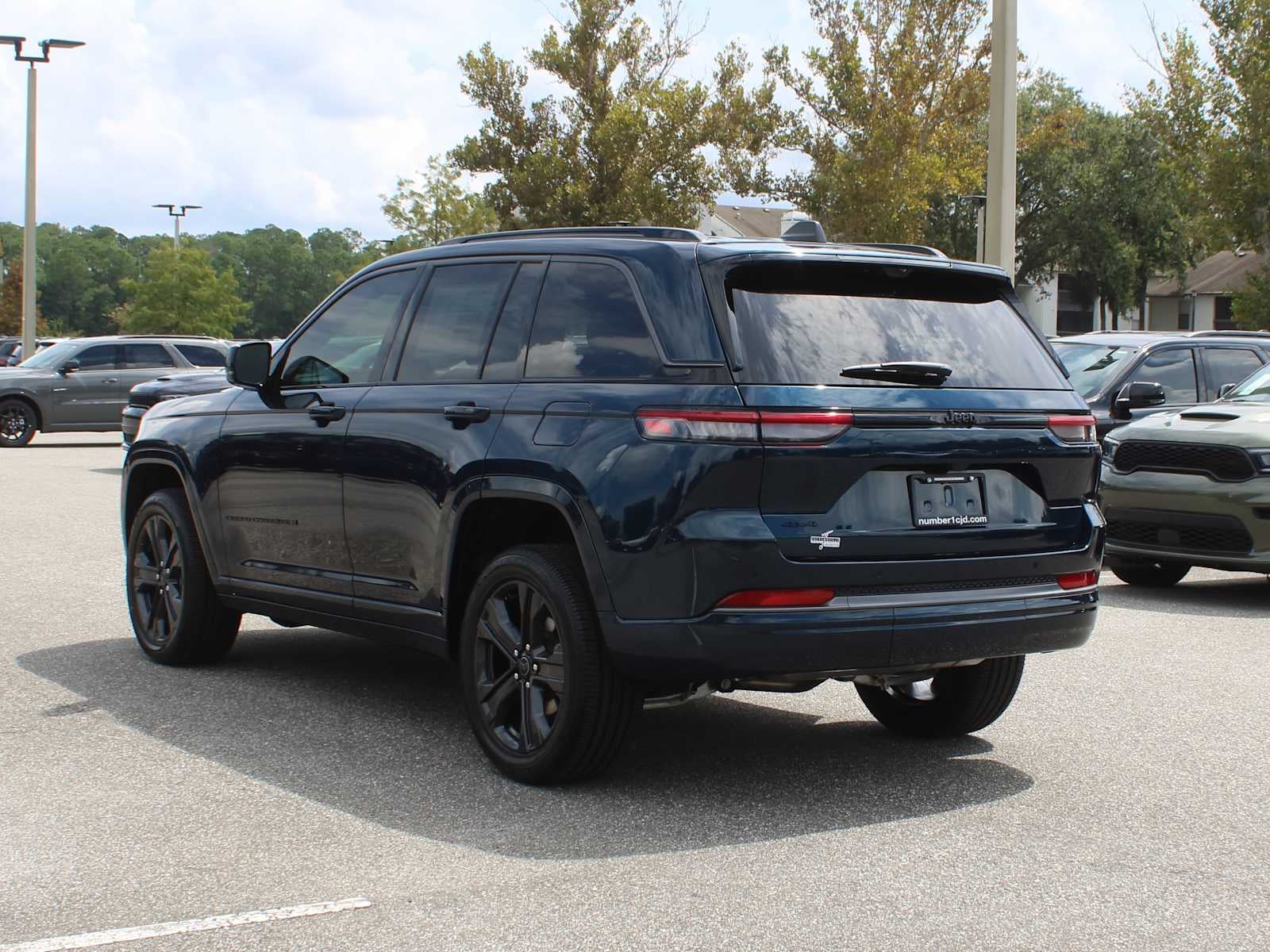 2027 Jeep Grand Cherokee Limited Reserve