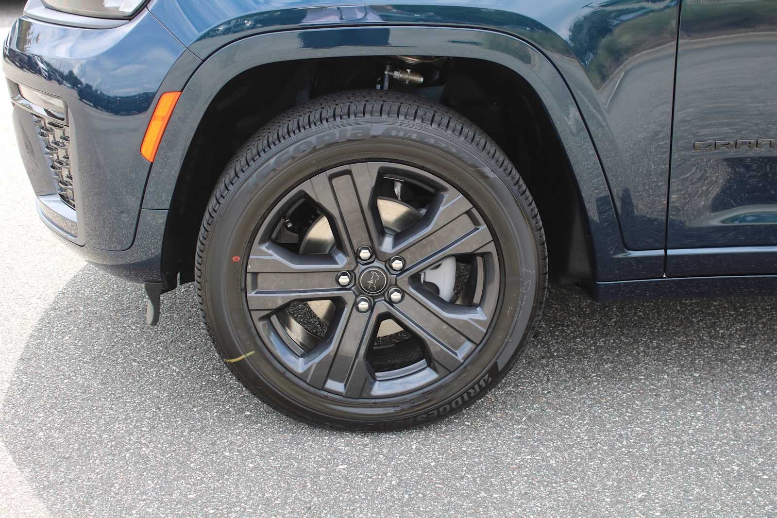 2027 Jeep Grand Cherokee Limited Reserve
