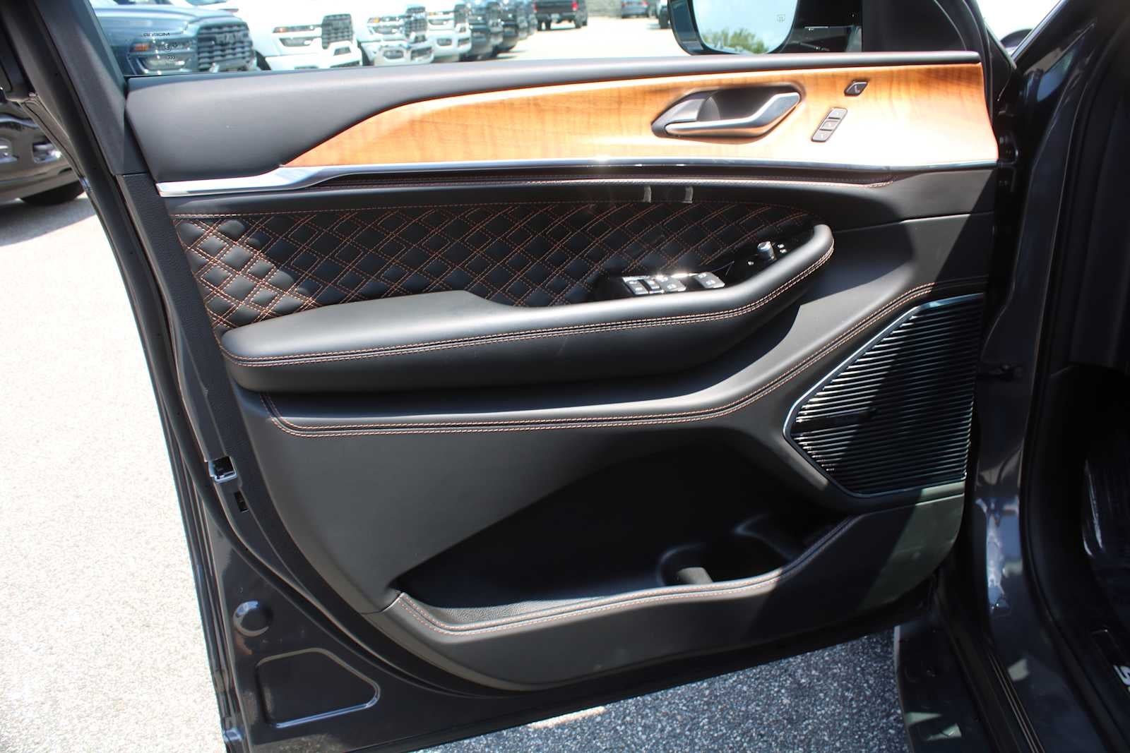2025 Jeep Grand Cherokee Summit Reserve