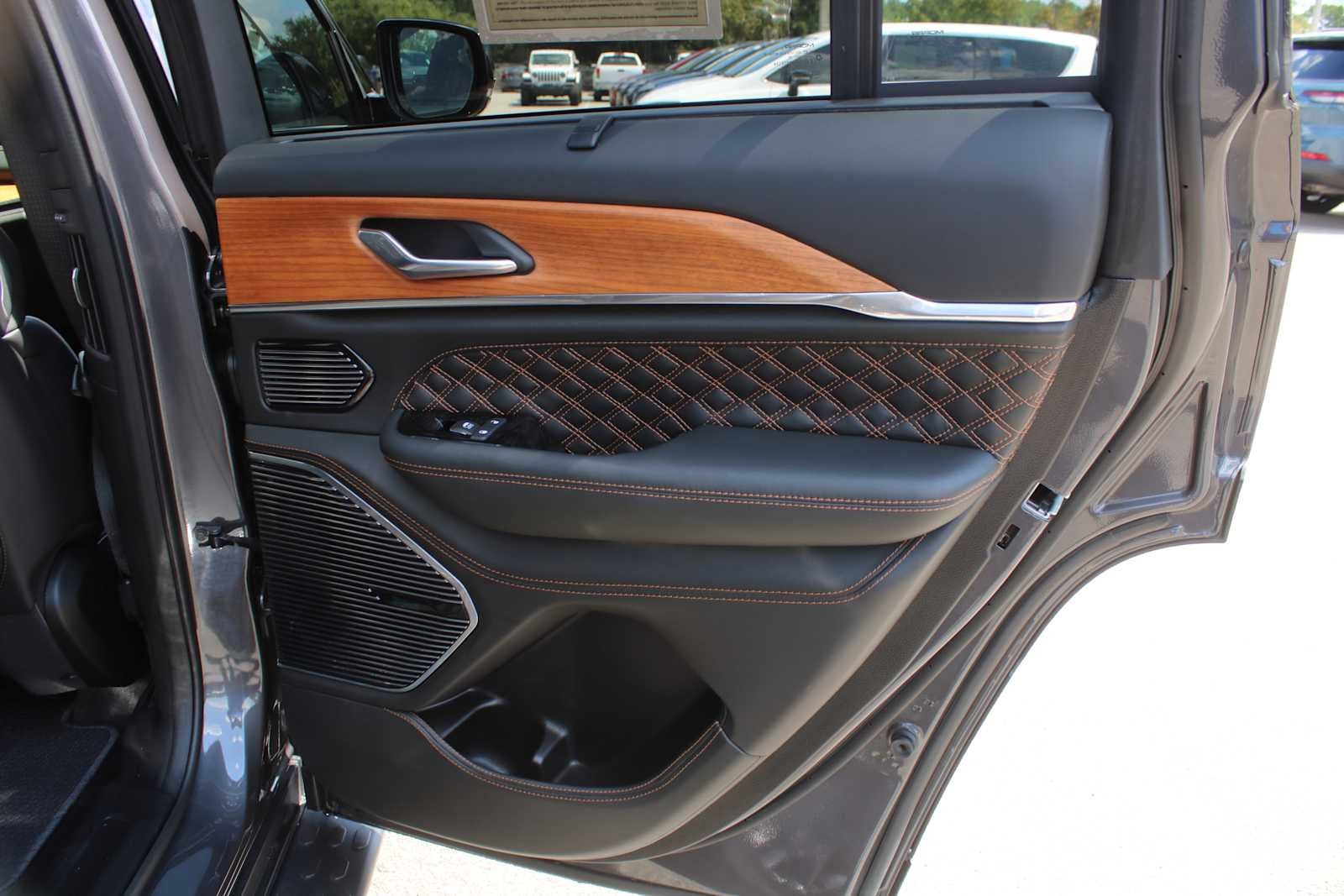 2025 Jeep Grand Cherokee Summit Reserve